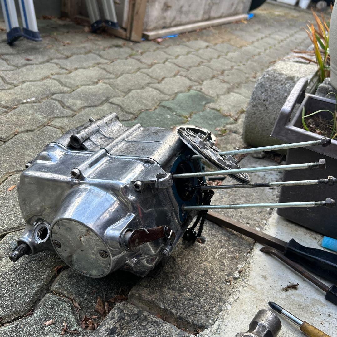 6Ｖゴリラより取り外し ジャンク クランクケース 腰下 モンキー ゴリラ