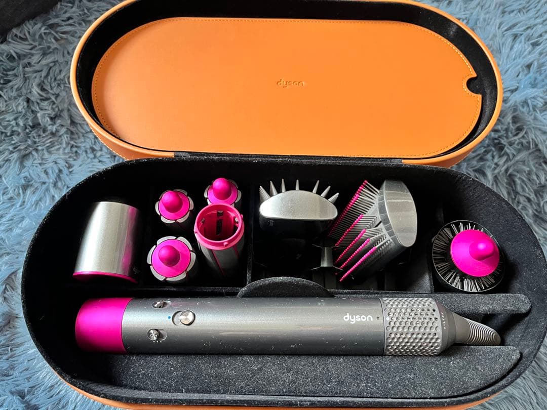 Dyson ヘアドライヤーセット 専用ケース付き