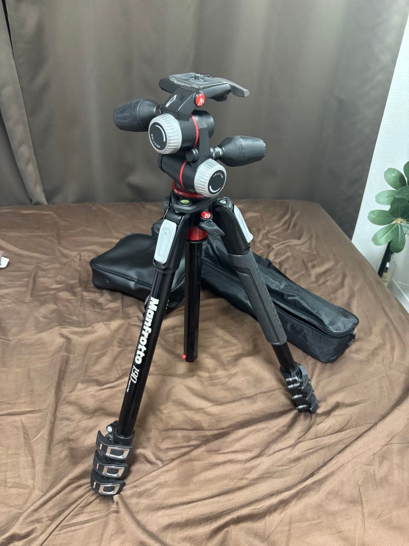 パナソニック LUMIX GH5／オリンパスF2.8 プロレンズ ／ 三脚