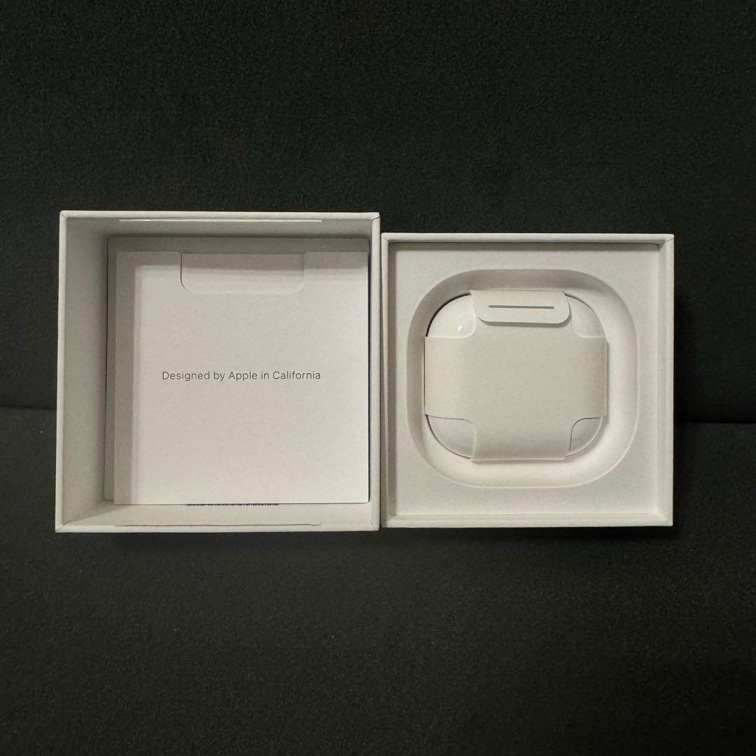 Jin　AirPods4 ノイズキャンセリングなし