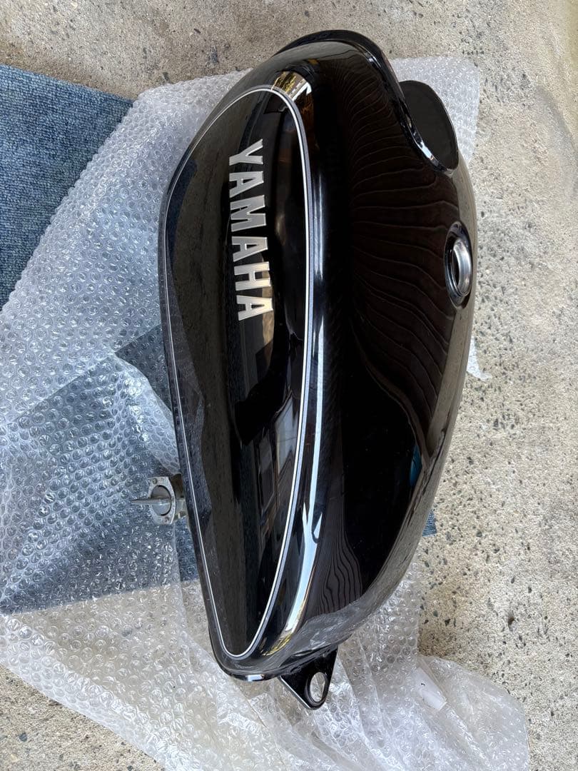 SR400 RH01J タンク　キャブ車用