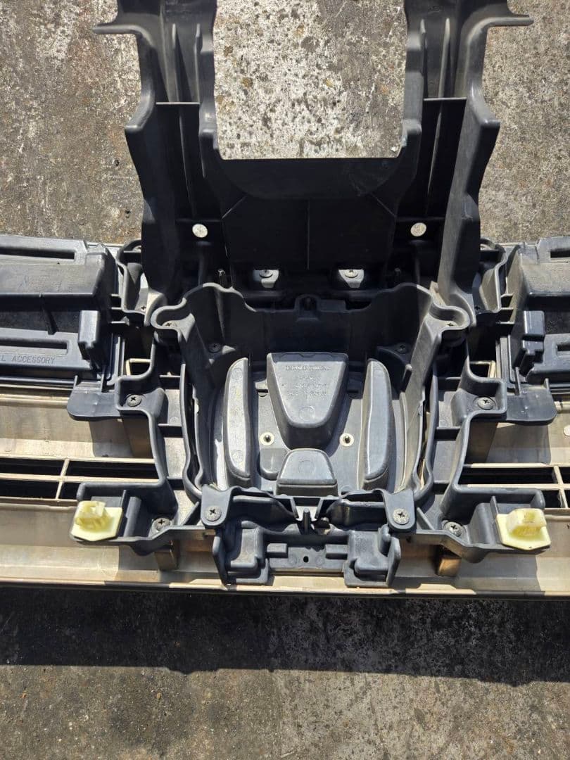 RK5　ホンダ　ステップワゴン　LEDフロントグリル　後期