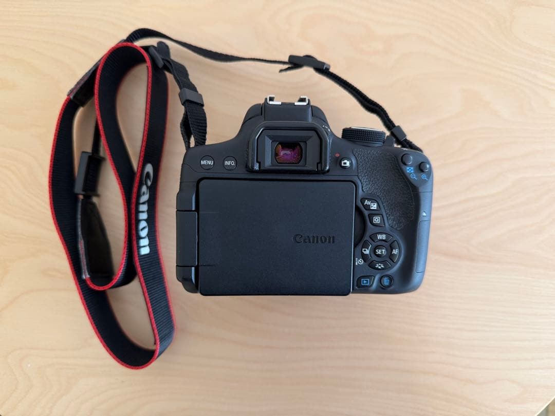 Canon EOS Kiss X8i キャノン デジタル一眼レフカメラ キット