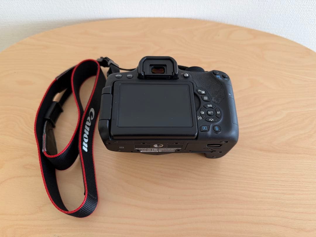 Canon EOS Kiss X8i キャノン デジタル一眼レフカメラ キット