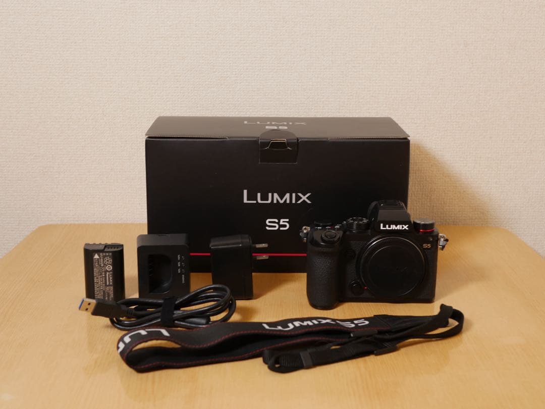 【良品】パナソニック LUMIX S5 本体