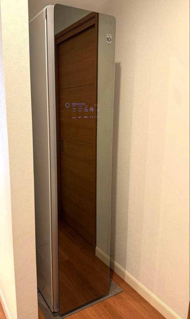 LGスタイラー　(送料込み)【美品】電気式乾燥機 スチーム機能　ズボンプレッサー