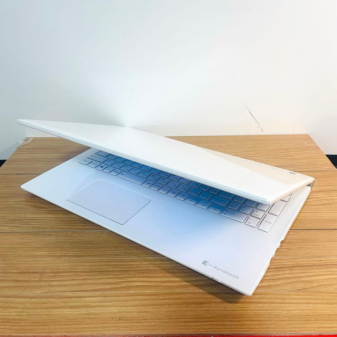 人気美麗ホワイト設定済すぐ使えるメモリ8SSD256ギガカメラWin11オフィス