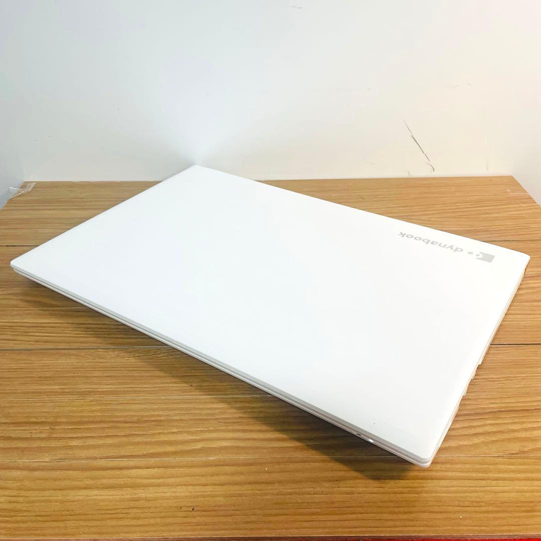 人気美麗ホワイト設定済すぐ使えるメモリ8SSD256ギガカメラWin11オフィス