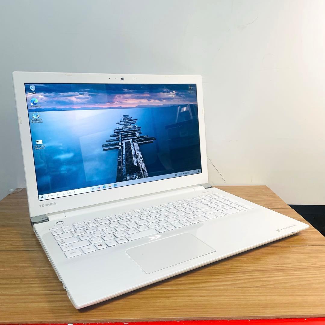 人気美麗ホワイト設定済すぐ使えるメモリ8SSD256ギガカメラWin11オフィス