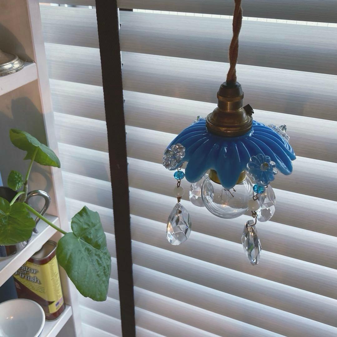 ミニシャンデリア　１９世紀　フランス　オパールセント　アンティーク　超ミニ