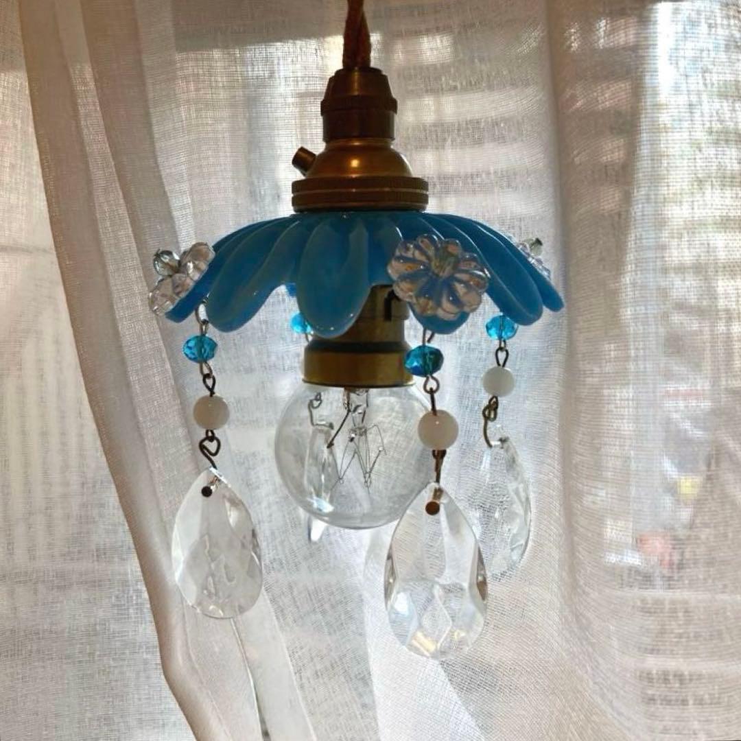 ミニシャンデリア　１９世紀　フランス　オパールセント　アンティーク　超ミニ