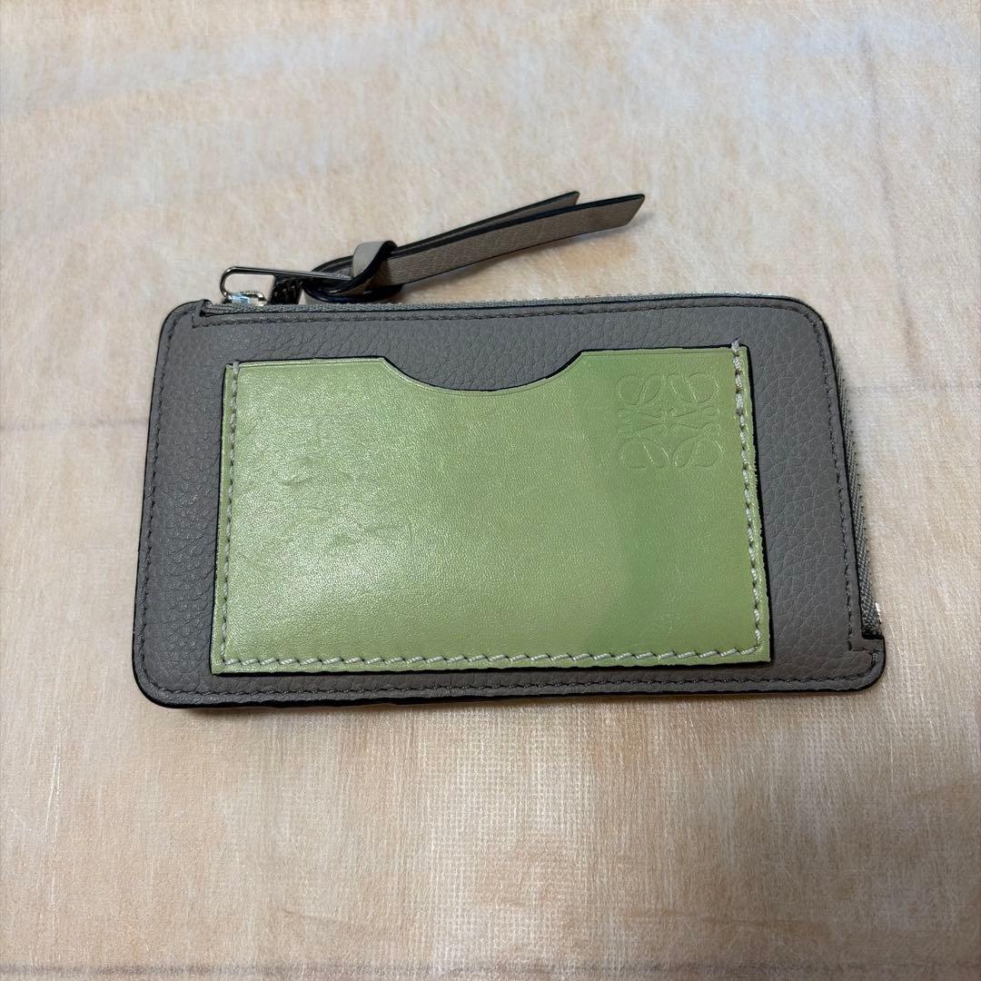 LOEWE カードホルダー　パールグレー／ライトペールグリーン