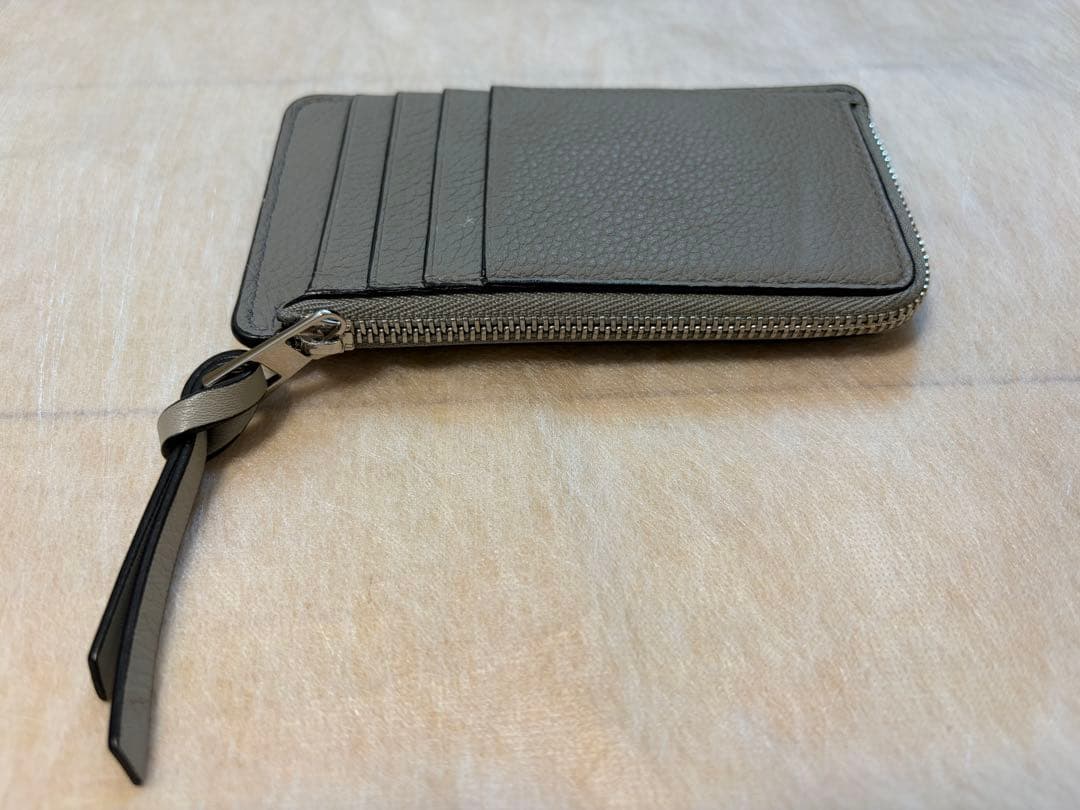 LOEWE カードホルダー　パールグレー／ライトペールグリーン