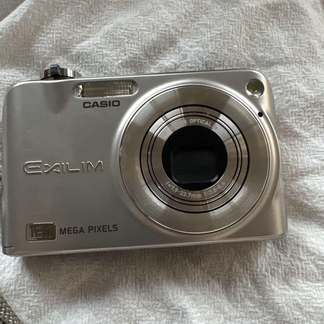 デジタルカメラ CASIO EXILIM EX-Z1200