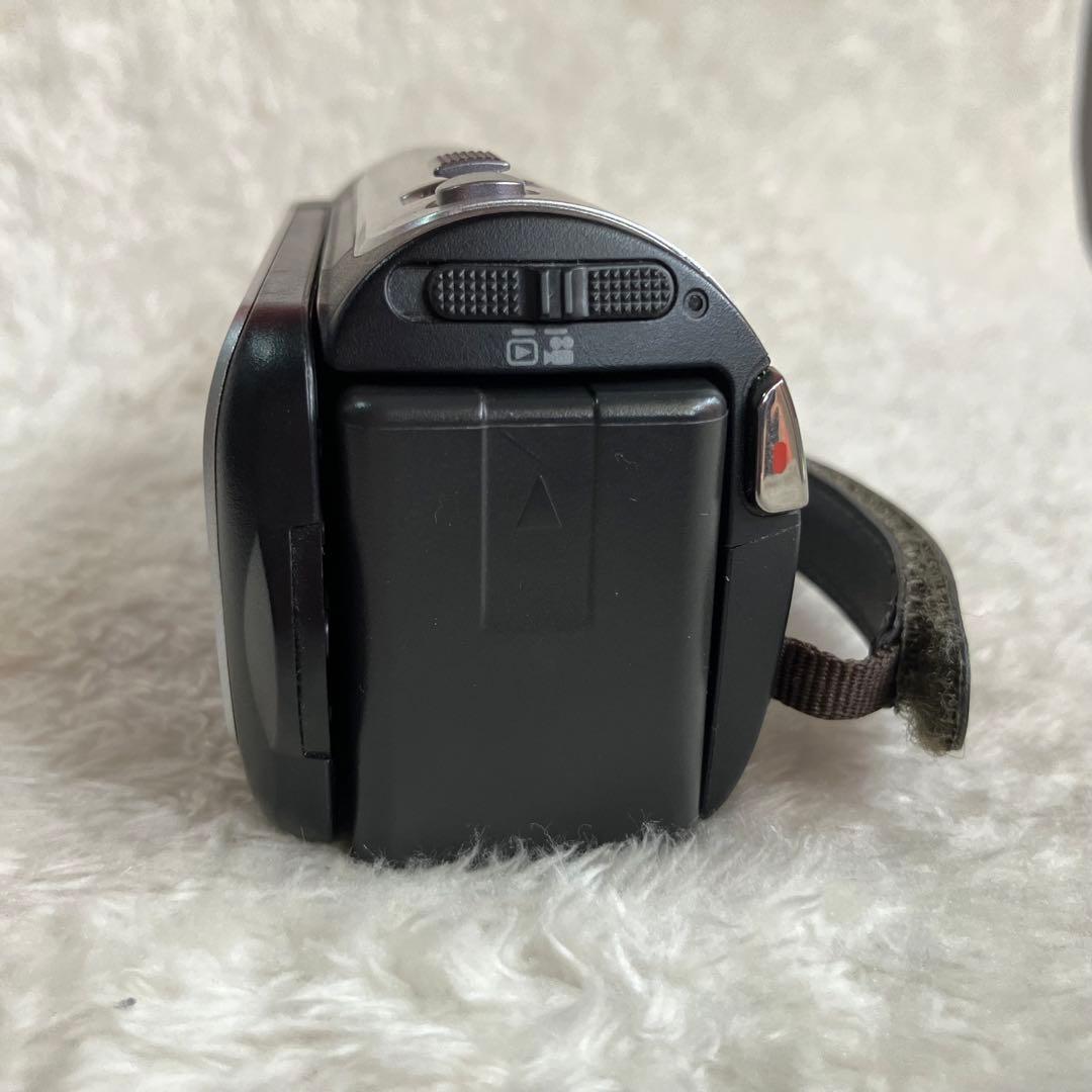 【美品】Panasonic デジタルハイビジョンビデオカメラ HC-V100M