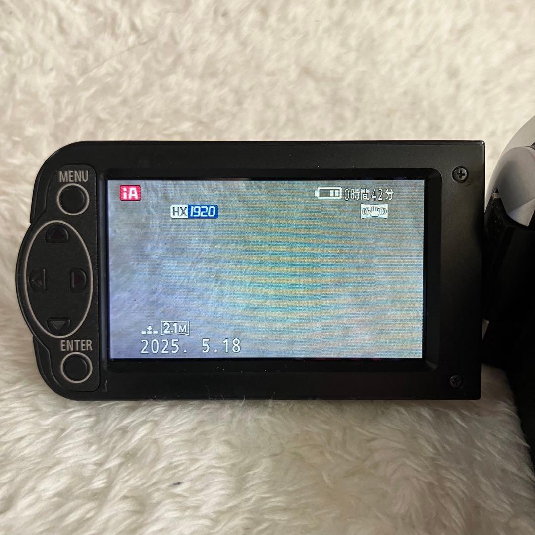 【美品】Panasonic デジタルハイビジョンビデオカメラ HC-V100M