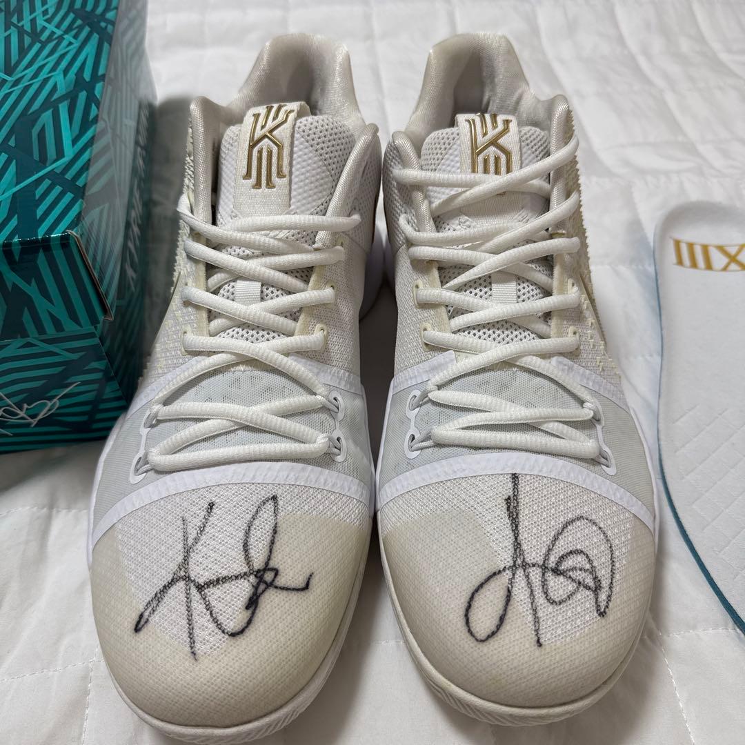 nba サイン入りカイリーアービング