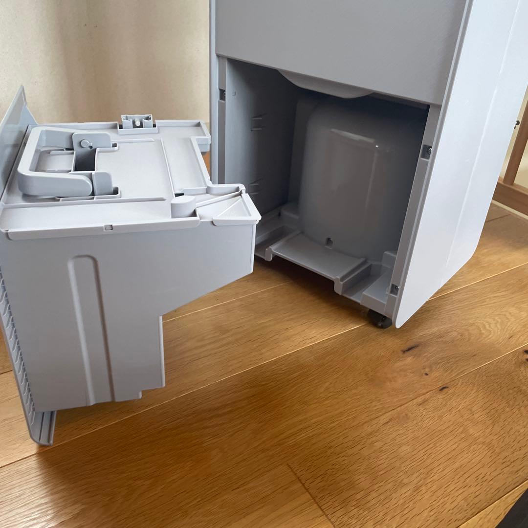 2024年製⭐︎美品！YAMAZEN EDC-H60 除湿機