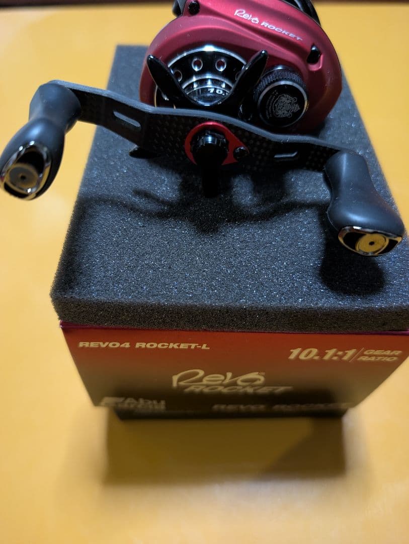 Abu Garcia　REVO4 ROCKET-L 10.1:1 レボ ロケット
