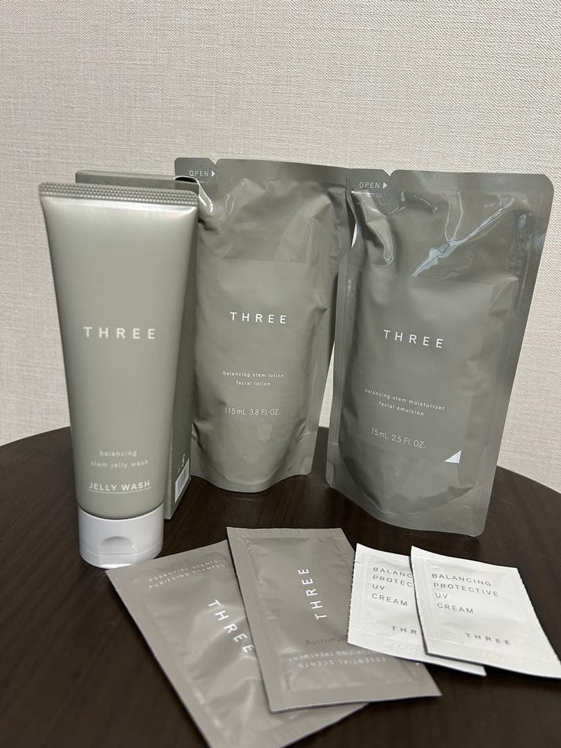 THREE トライアルセット バランシング