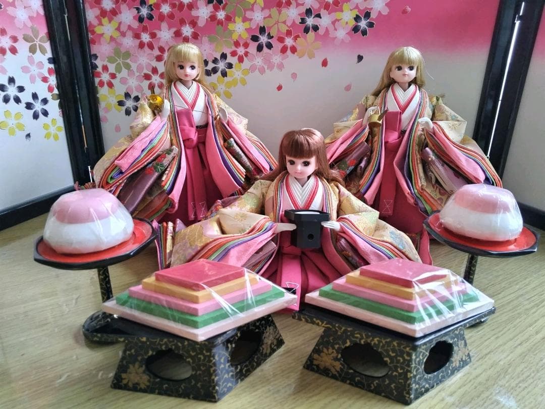 雛人形　リカちゃん　三人官女　小道具付き　リメイク品 　⑤
