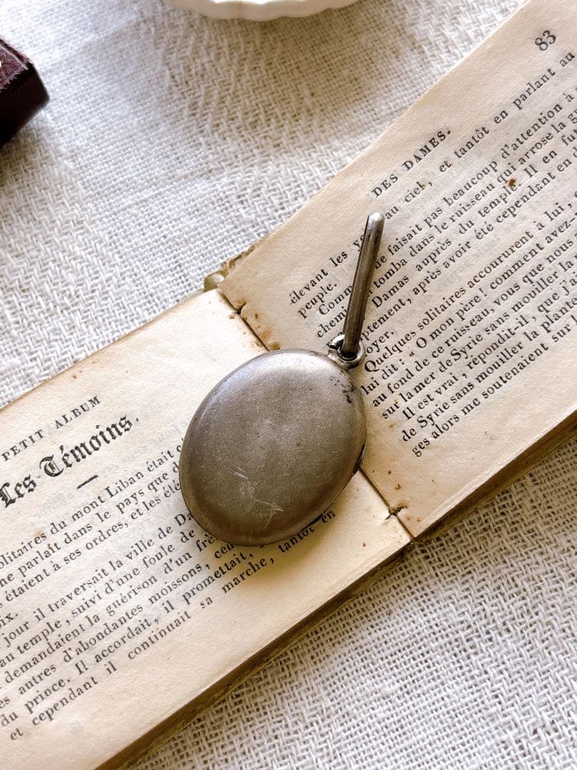 フランスアンティーク　ペンダントトップ・つばめ