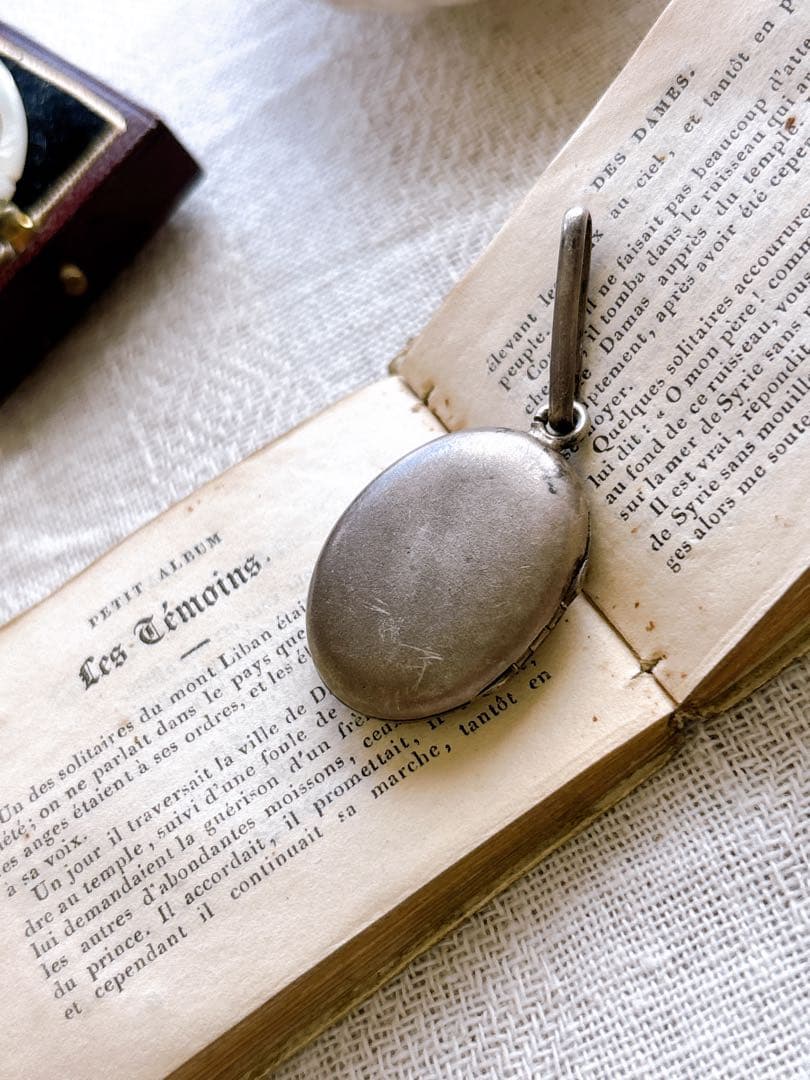 フランスアンティーク　ペンダントトップ・つばめ