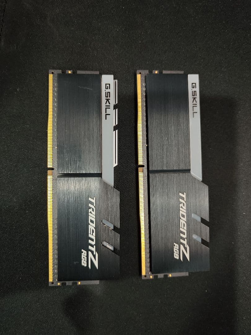 メモリー G.SKILL TridentZ RGB F4-3200C16D-16GTZRX