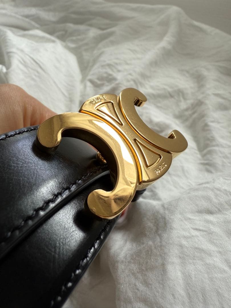 CELINE ミディアム トリオンフ ベルト