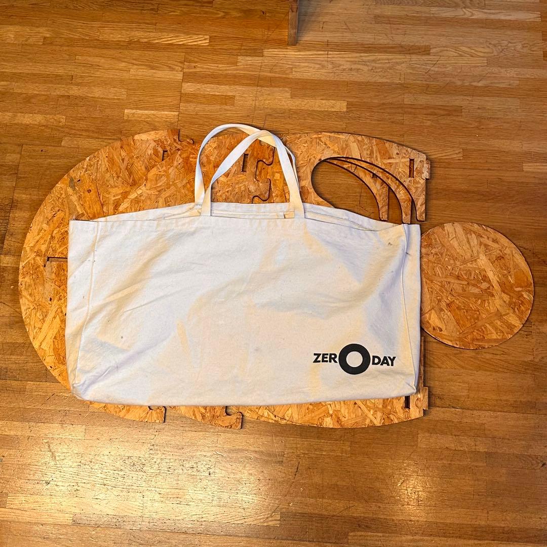 ZERODAY/ゼロデイ　ドーナツテーブル