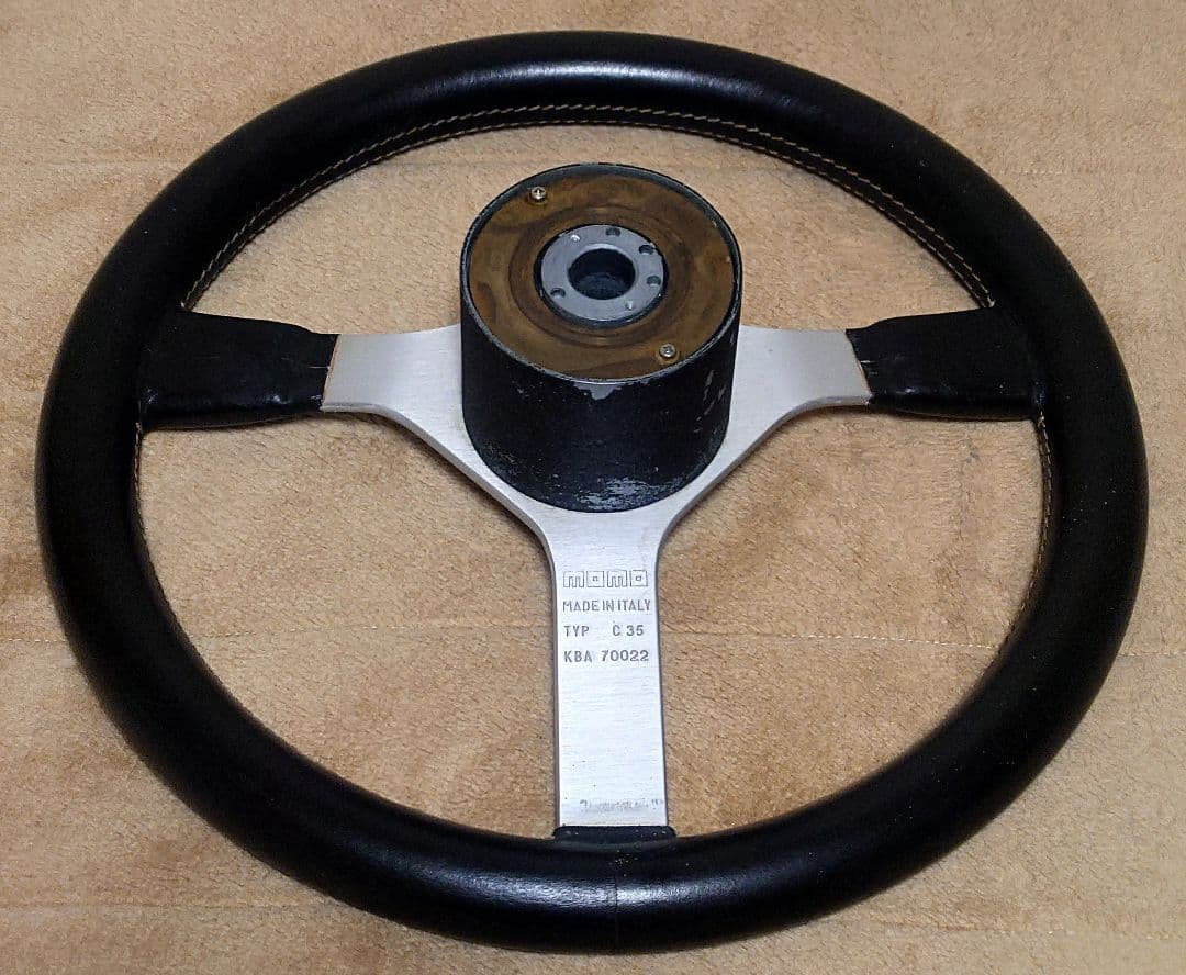 G*T様 【傷あり】モモ キャバリーノ レザーステアリング