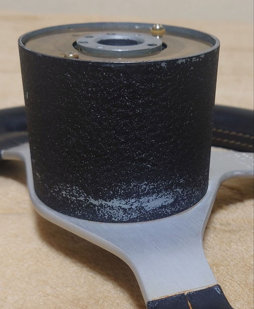 G*T様 【傷あり】モモ キャバリーノ レザーステアリング