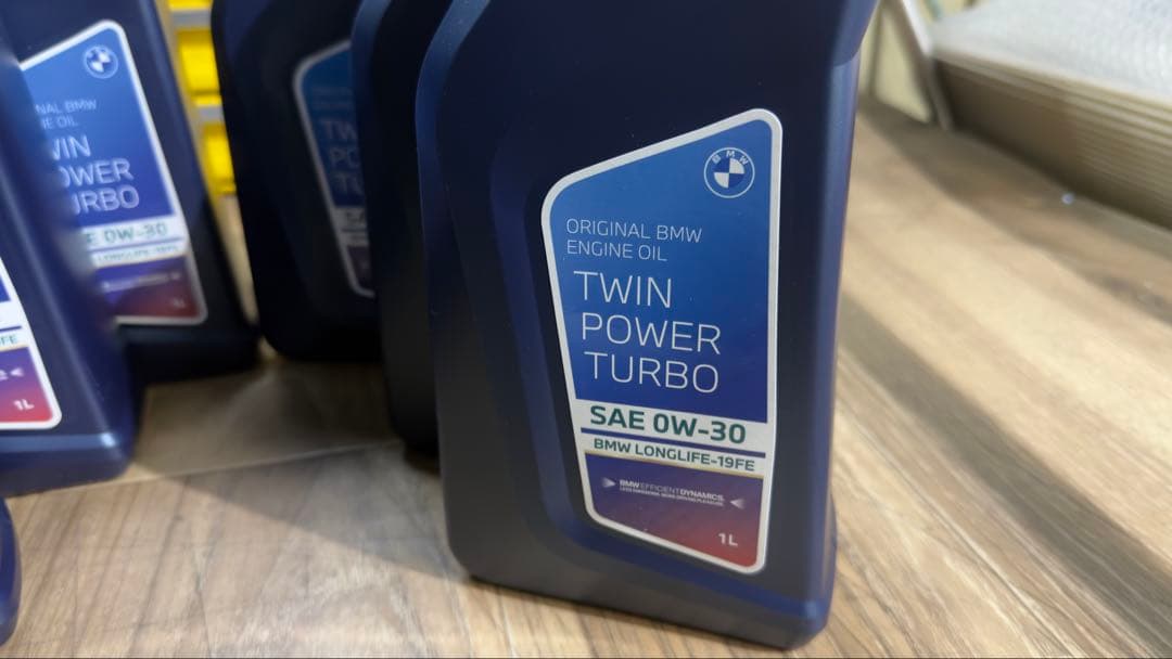 新品未使用品！ 純正ディーゼルエンジンオイル SAE 0w-30 6本