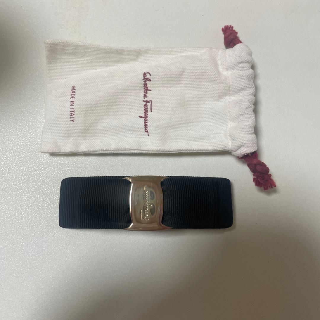 Salvatore Ferragamo リボンヘアアクセサリー　ブラック