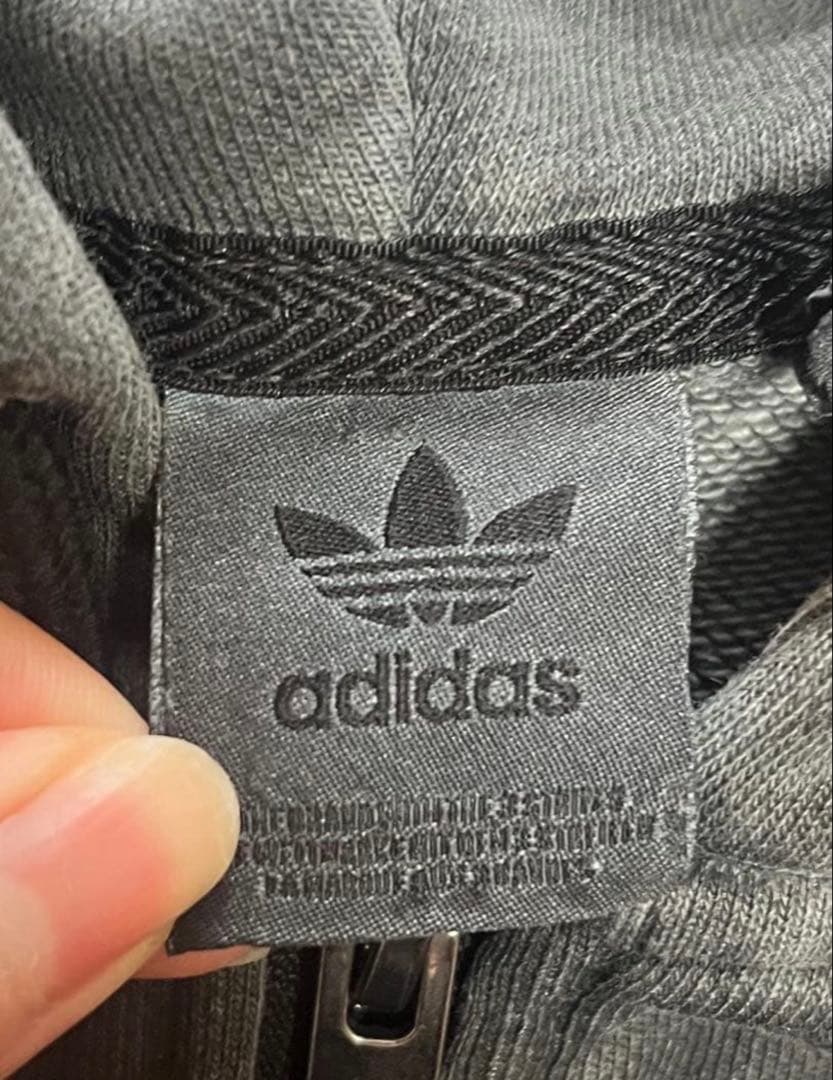 アディレニウム　アディダス　 フルジップパーカー XS