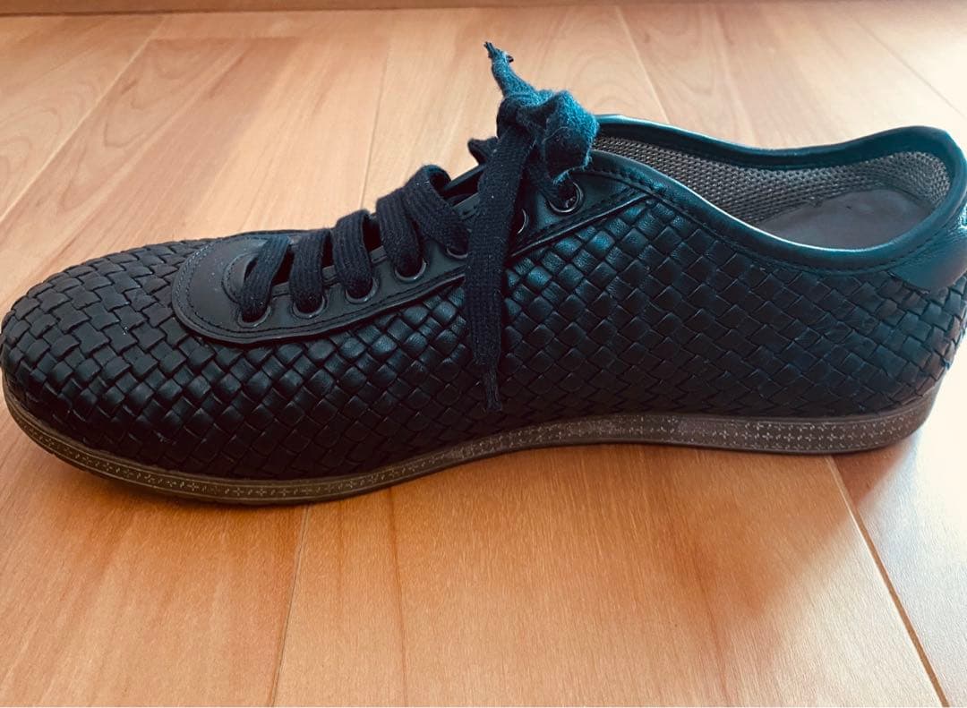 Salvatore Ferragamo ブラックメッシュレースアップシューズ