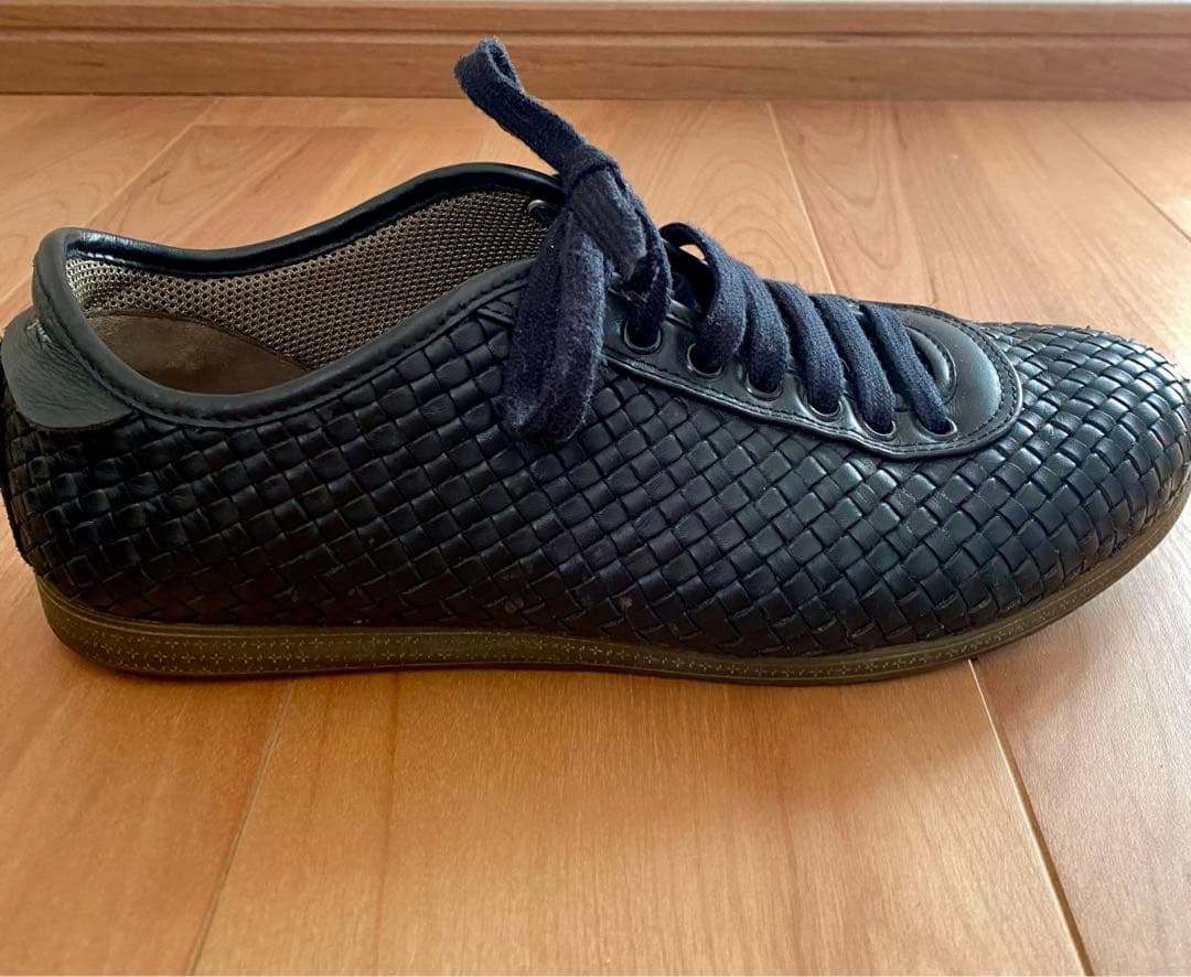 Salvatore Ferragamo ブラックメッシュレースアップシューズ