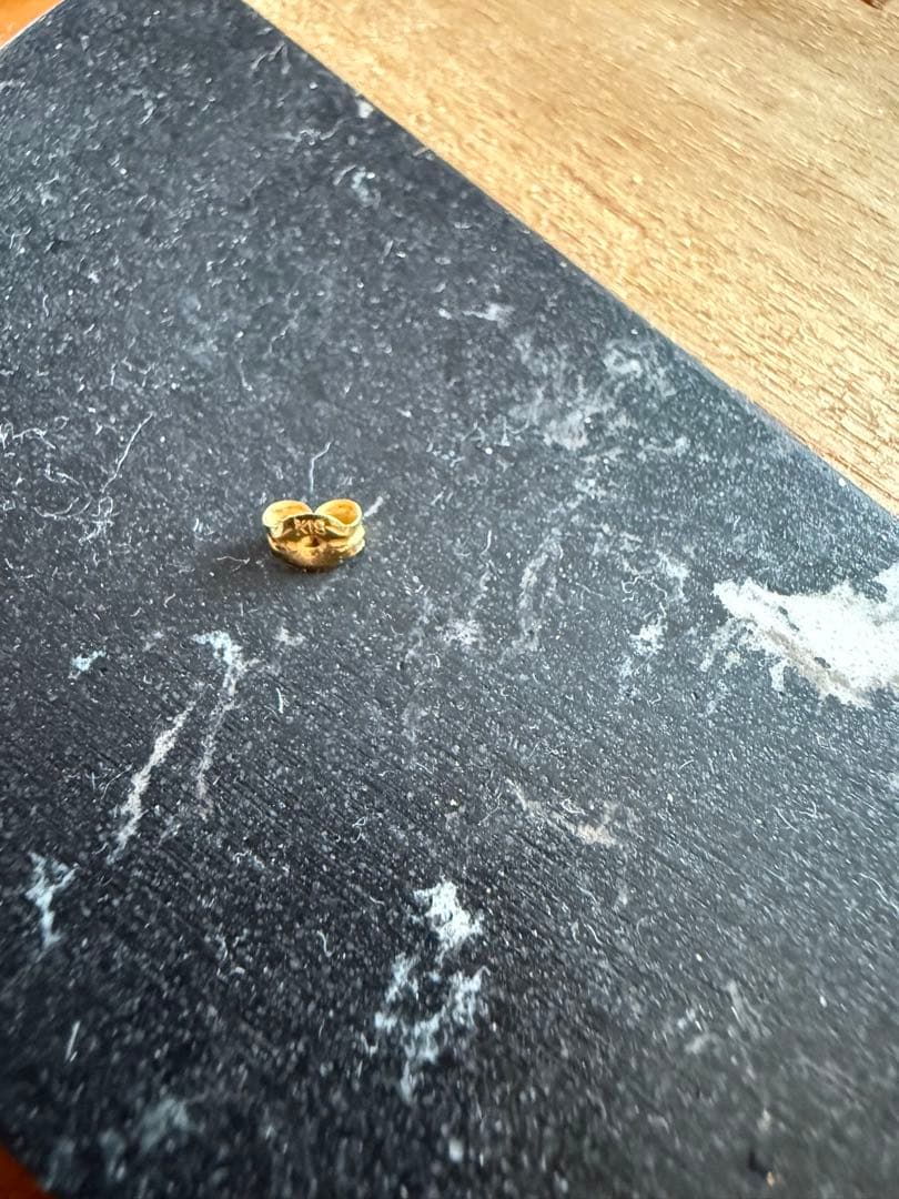 美品✨agete アガット ピアス ダイヤ 一粒 片耳のみ ゴールド 18K