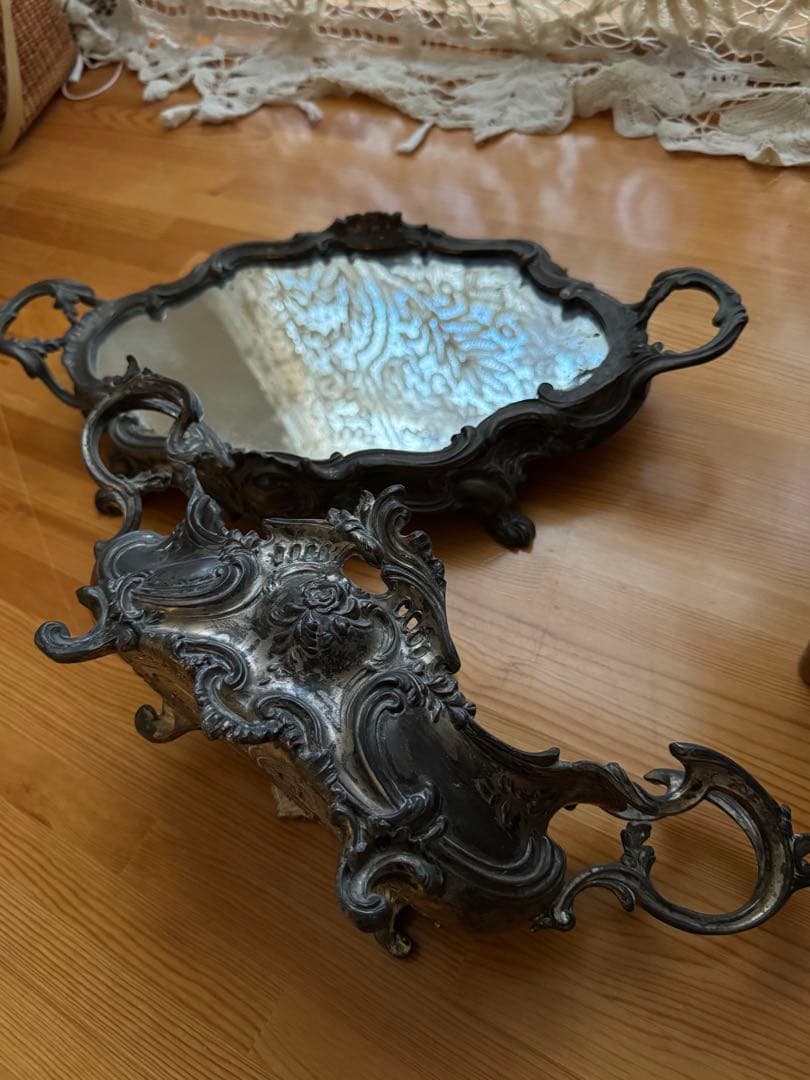 アンティーク ジャルディニエールとミラートレイのセット