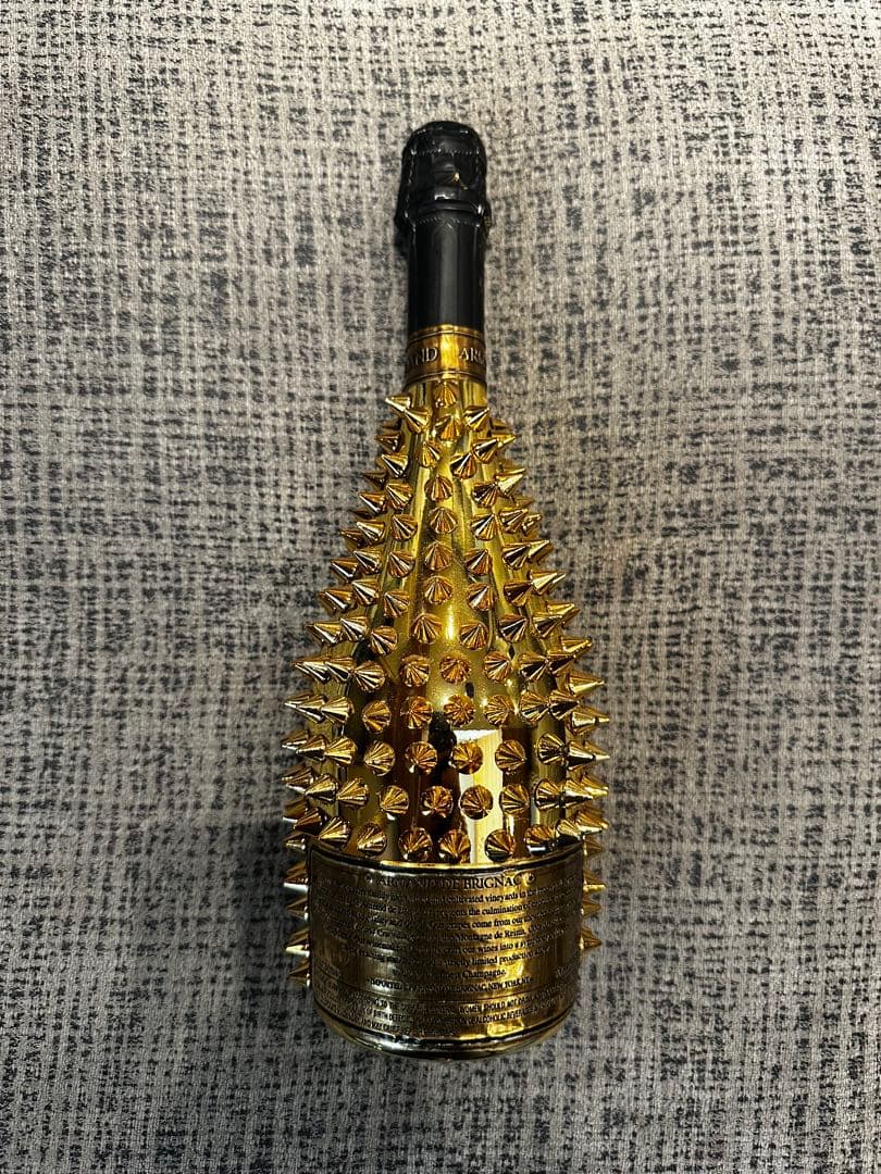 【新品未開封】アルマンド ゴールド トゲトゲスタッズ デコレーションボトル