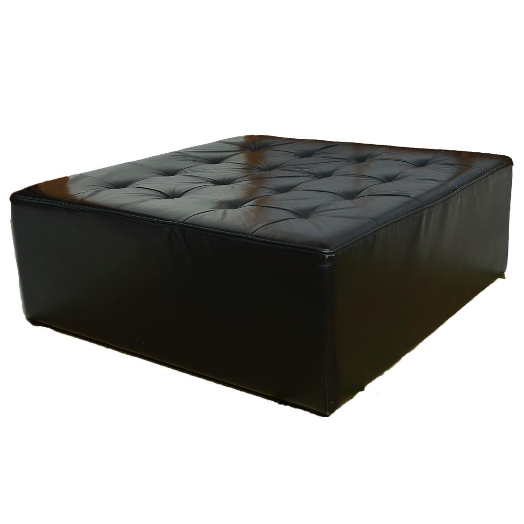 Cassina ブラック オットマン