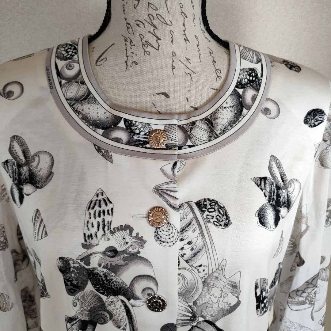 か39 美品　レオナールファッション　貝殻蝶プリント長袖チュニック　カーデ