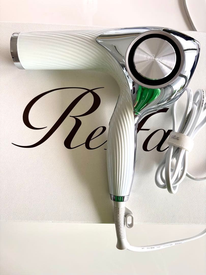 リファ　ビューテックドライヤープロ