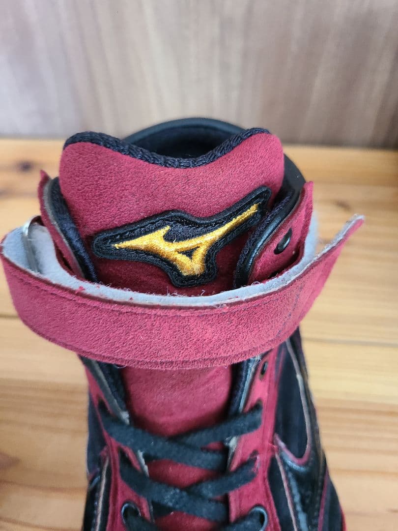 ミズノ ハイカットトレーニングシューズ ワインレッド×ブラック　アップシューズ