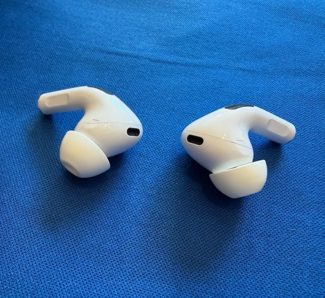 イヤホン Apple AirPods pro 2 Lightning A2698