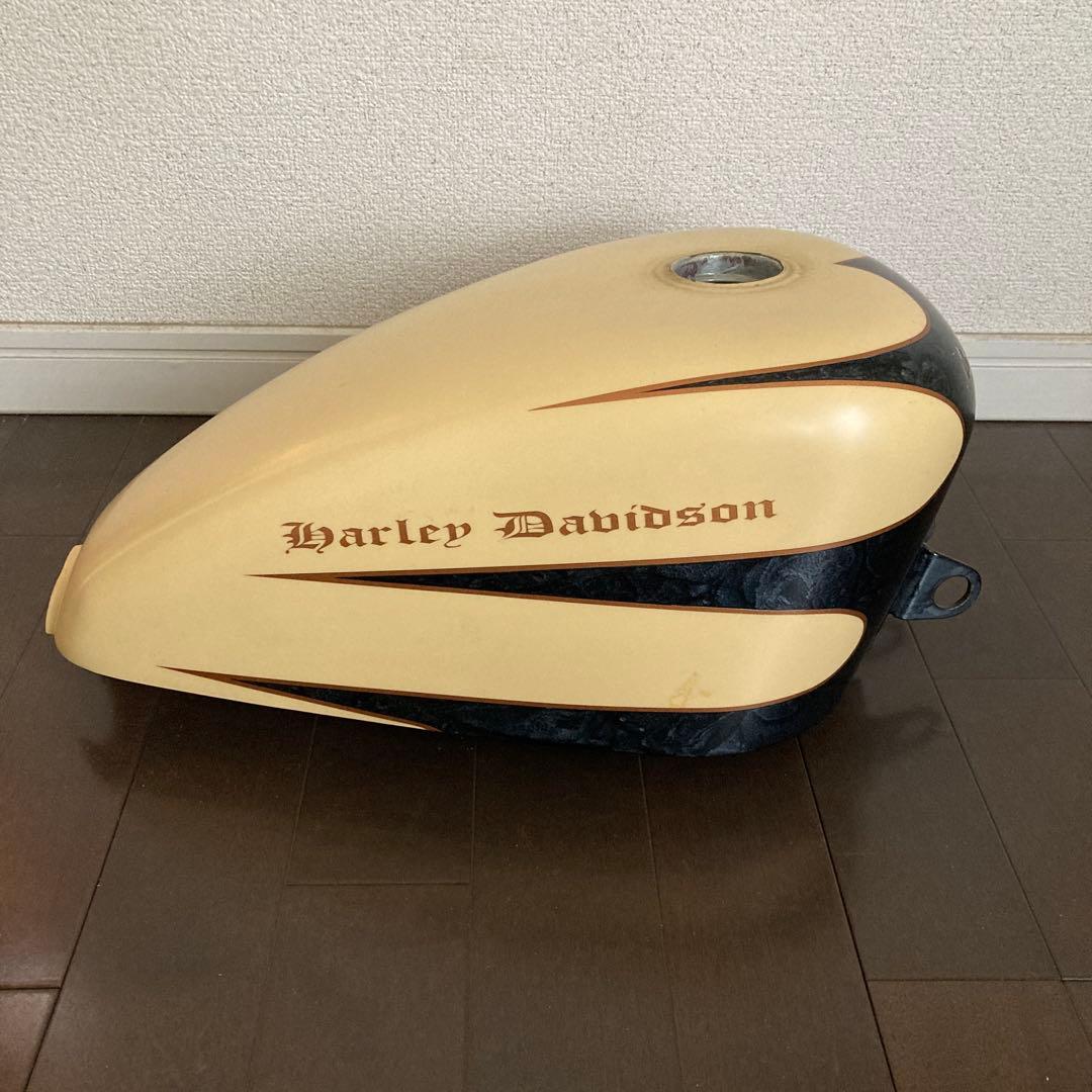 スポーツスター　タンク　ハーレーダビッドソン　2.25ガロン