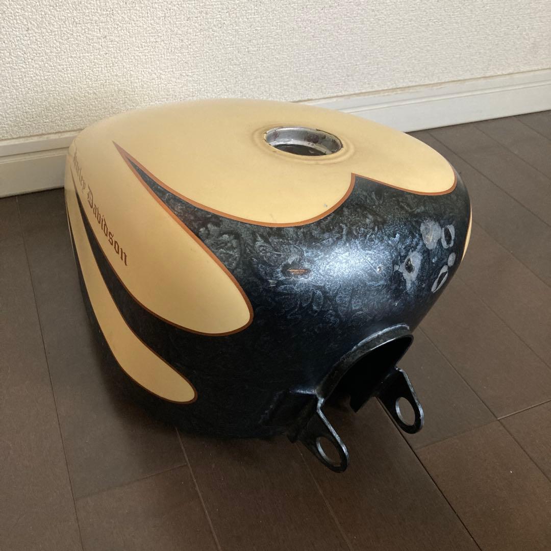 スポーツスター　タンク　ハーレーダビッドソン　2.25ガロン