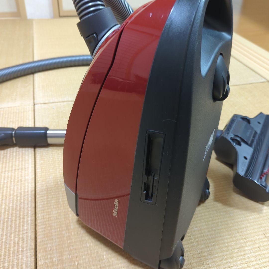 Miele Compact C2 Cat＆Dog 赤色掃除機 吸引力調整付き