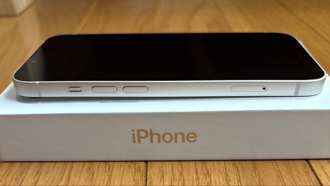 【美品】iPhone13 128GB A2631