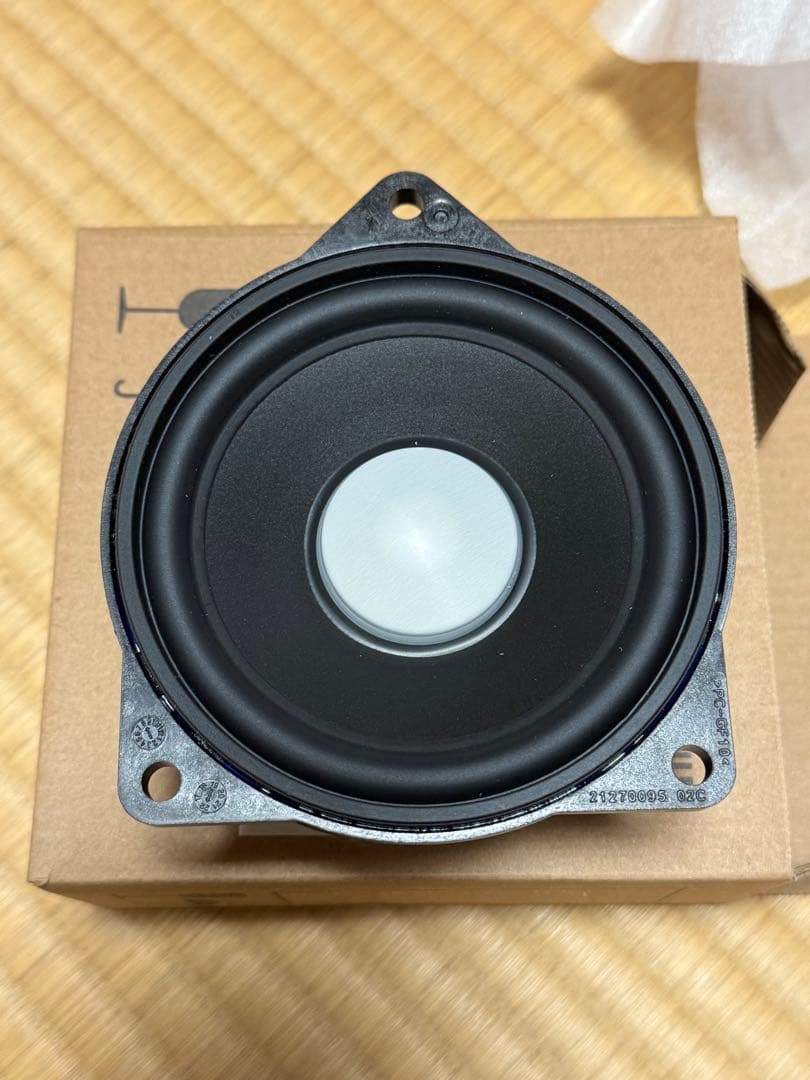 F30  ミッドレンジスピーカー（新品未使用品）